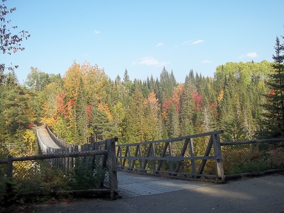 Passerelle suspendue