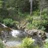 Ruisseau qui se jette dans le Lac Beaulieu: traversée à gué